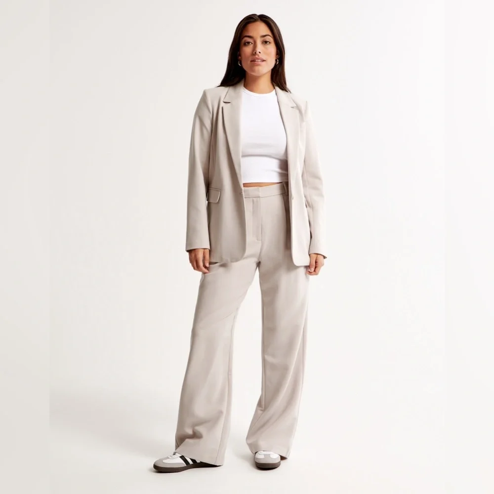 Abercrombie & Fitch Women's Cream Trousers - Picture 2 of 14